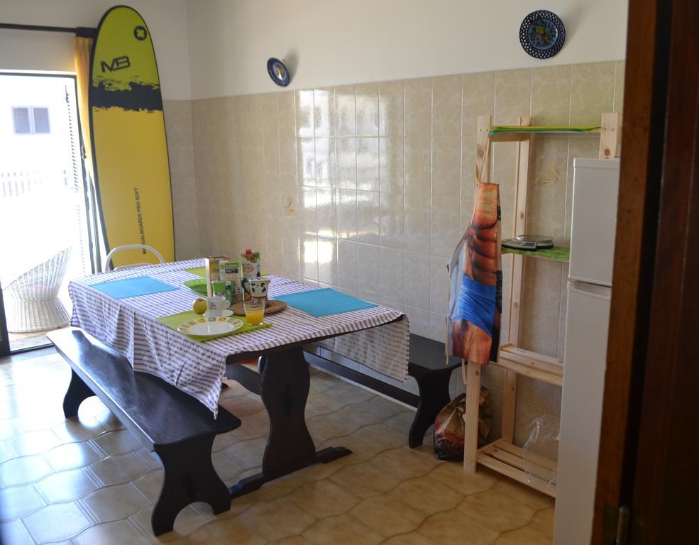 Albergue Surf House Peniche Baleal Exterior foto