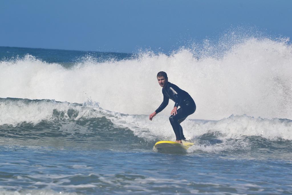 Albergue Surf House Peniche Baleal Exterior foto